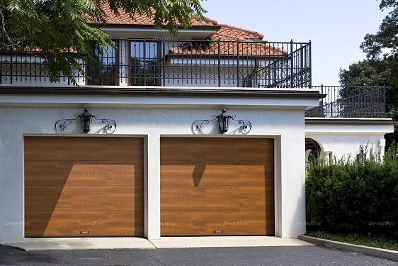 Секционные гаражные ворота Doorhan RSD01 BIW (2100х2800)